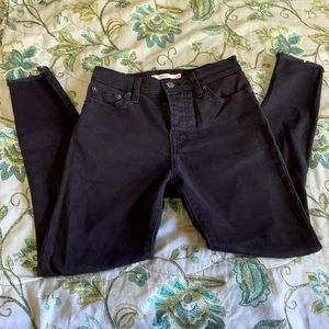 Levi’s wedgie skinny jeans